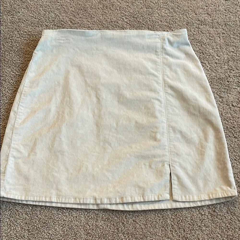 Hollister Cream Pencil Mini Skirt with Slit